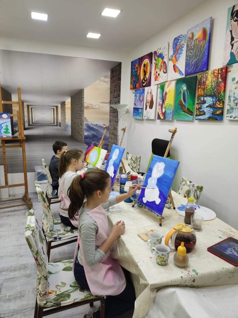 Élményfestő tehetség központ és joga Studió 1